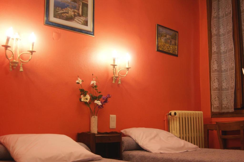 Hotel Innova Cardabella Avignon Rum bild
