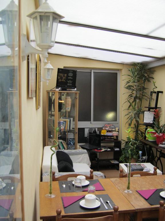 Hotel Innova Cardabella Avignon Exteriör bild