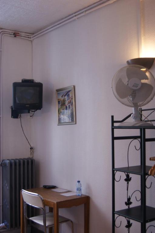 Hotel Innova Cardabella Avignon Rum bild
