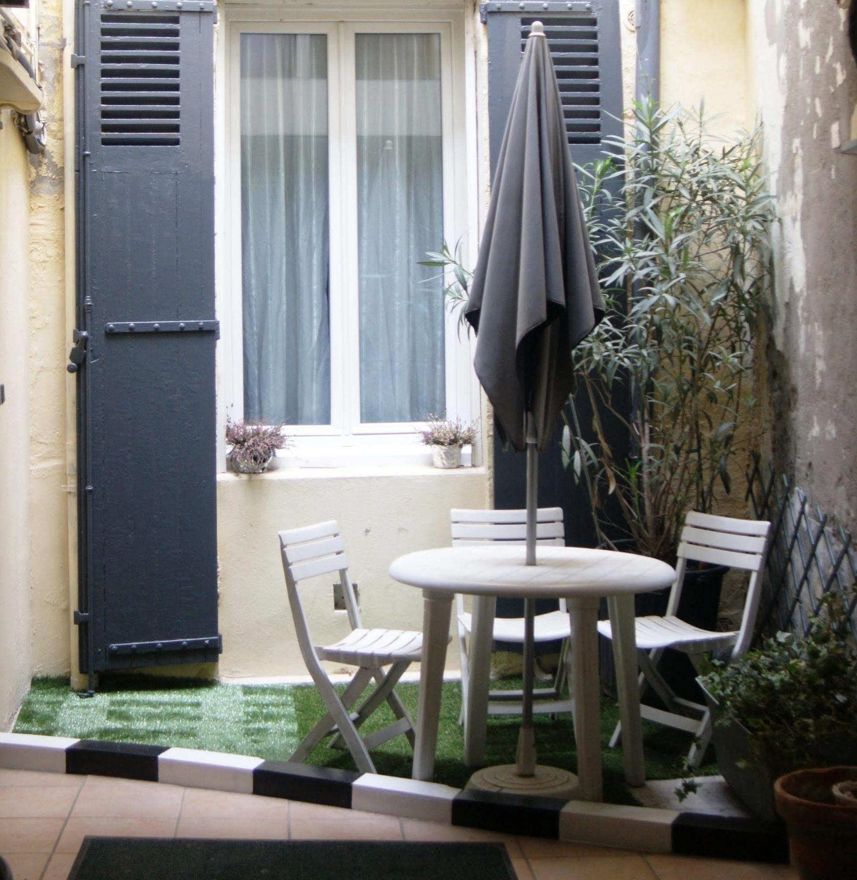 Hotel Innova Cardabella Avignon Exteriör bild