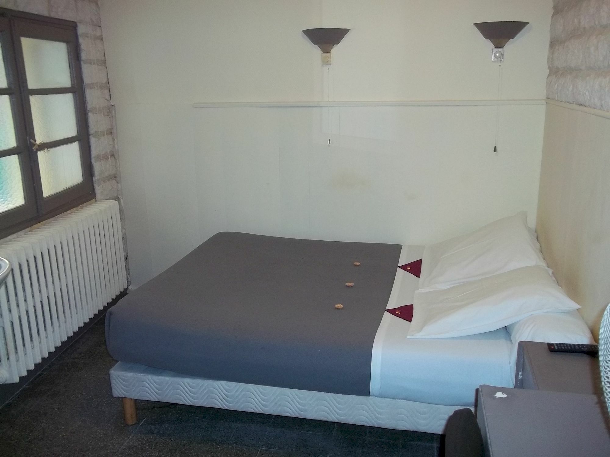 Hotel Innova Cardabella Avignon Exteriör bild