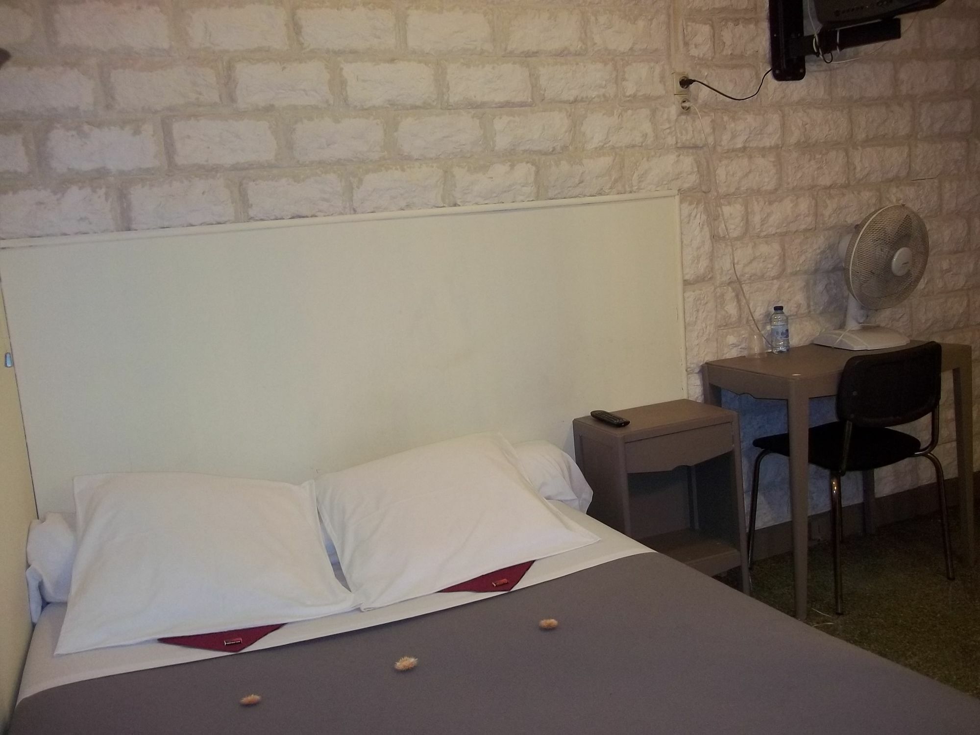 Hotel Innova Cardabella Avignon Exteriör bild